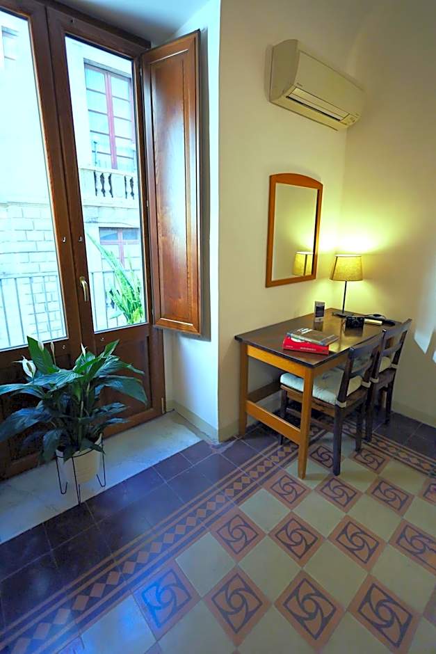 Cataneasy Rooms