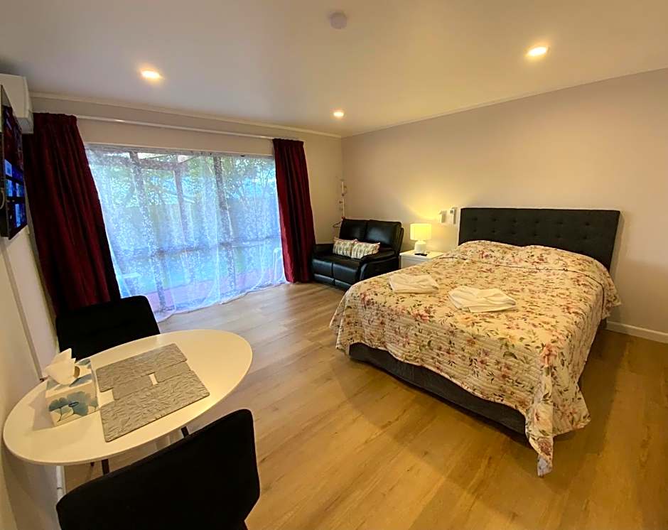 Cascades Motor Lodge