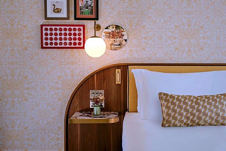 The Cura Hotel Kensington, London, a Tribute Portfolio Hotel