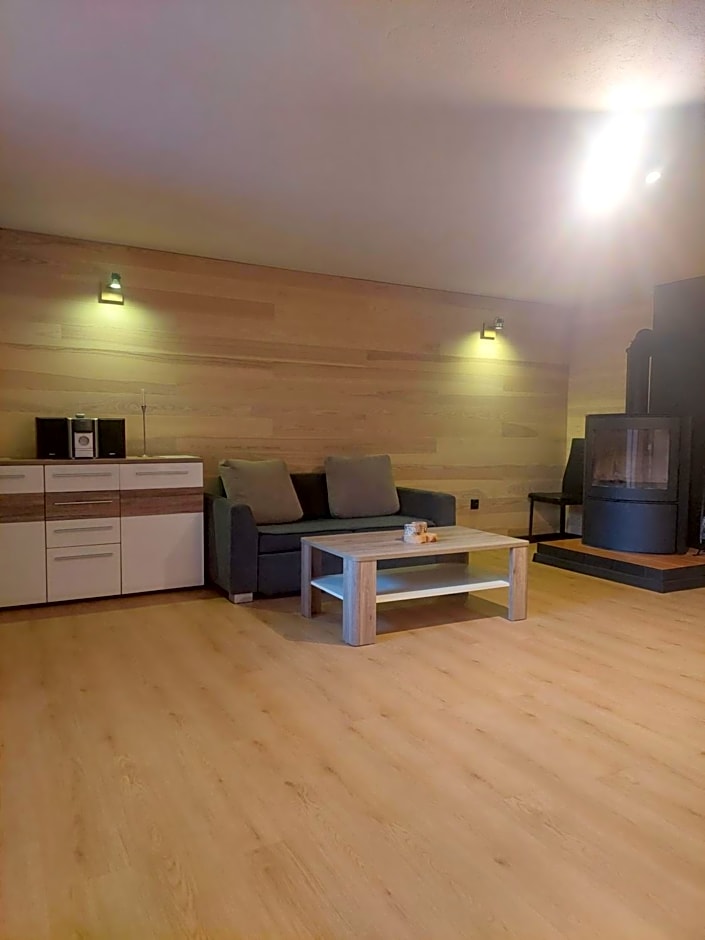 Domek Aleksander z basenem, banią ruską i sauną