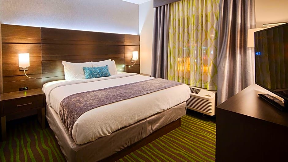 Best Western Plus Prien Lake Inn & Suites