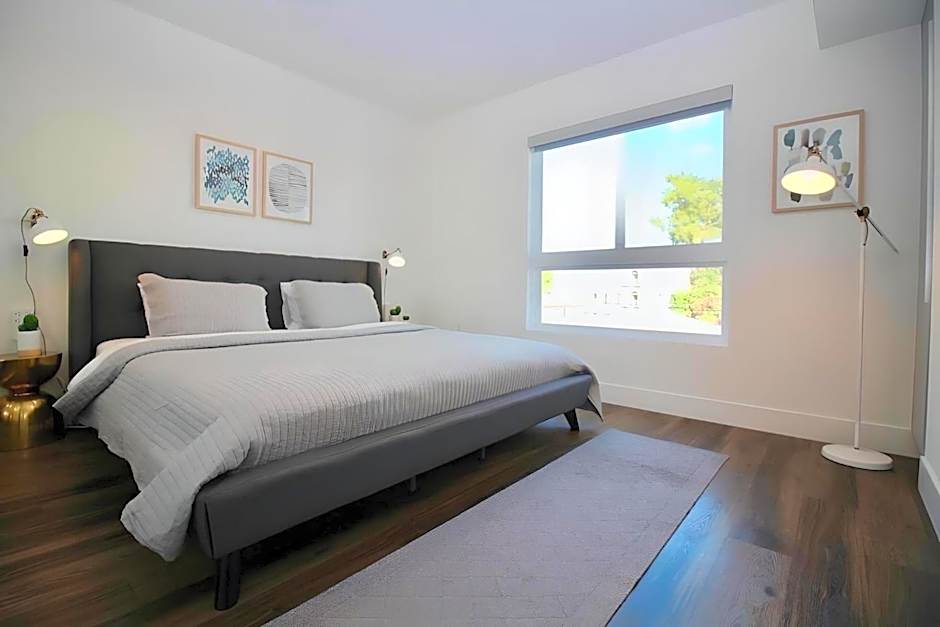 Los Angeles Premium City Suites with Free Parking