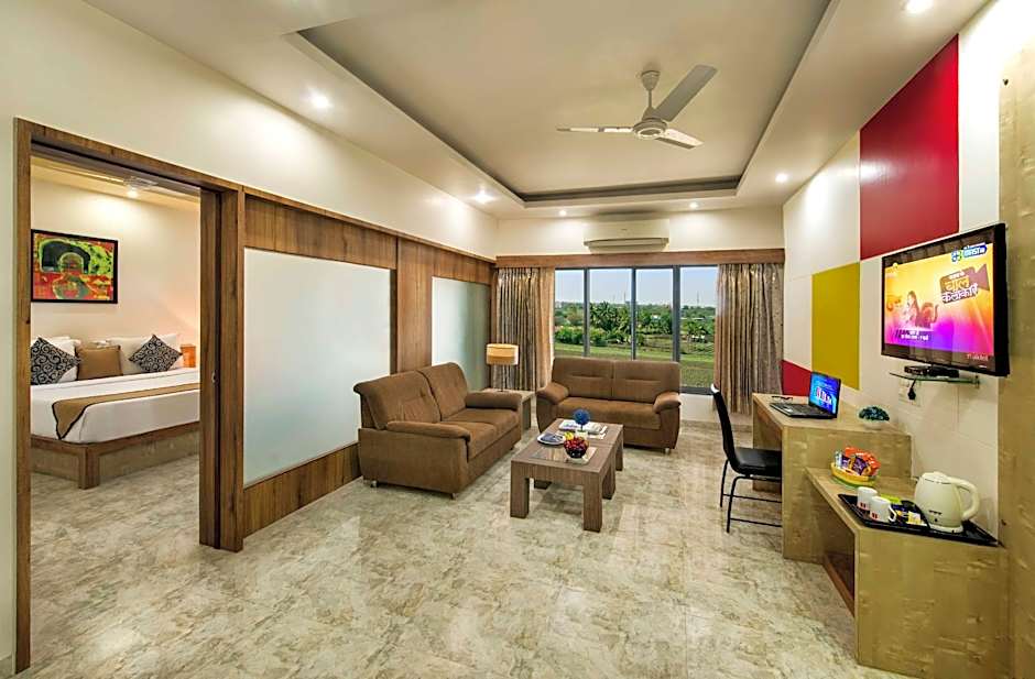 Lion Lords Inn-Rajula