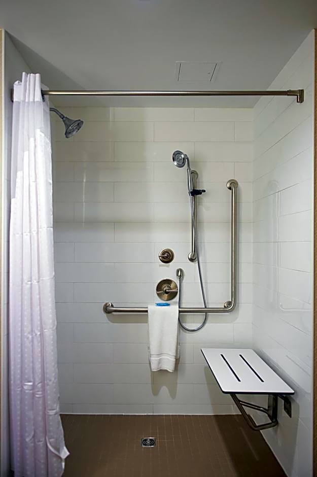 Holiday Inn Express & Suites St. Johns Airport By IHG