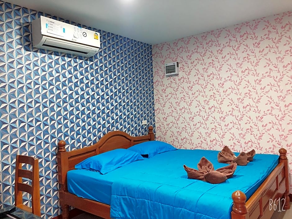 ริมบึงสวนพริกรีสอร์ท