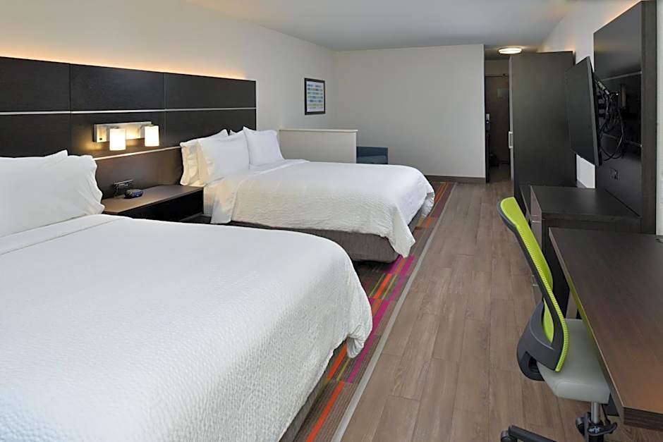 Holiday Inn Express Hotel & Suites Carthage By IHG