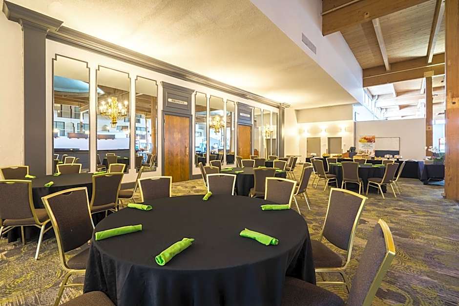 enVision Hotel & Conference Center Mansfield-Foxboro