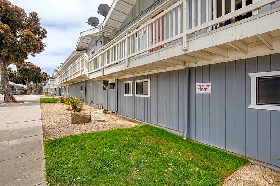 Harbor House Inn