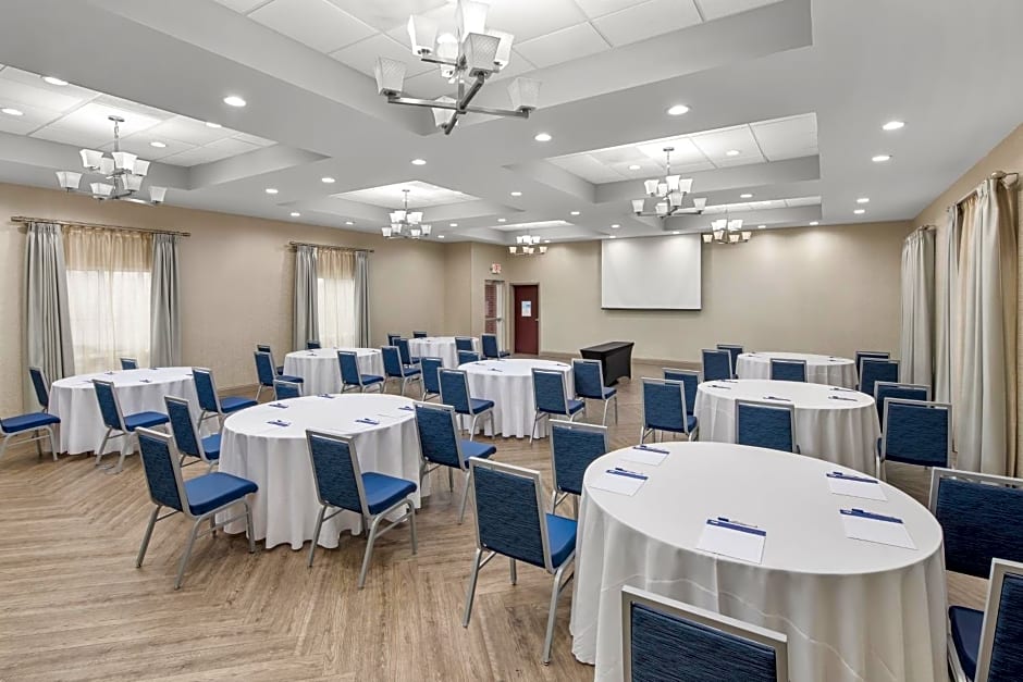 Holiday Inn Express Hotel & Suites Greenville-I-85 & Woodruff Road By IHG