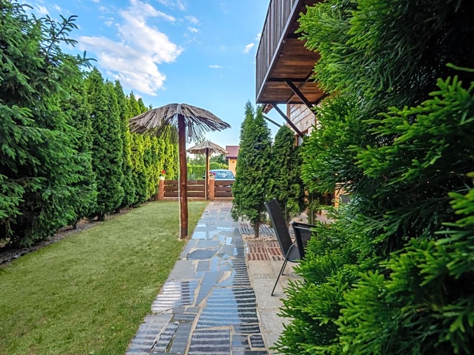 Ośrodek wypoczynkowy - Wczasy w Cichowie