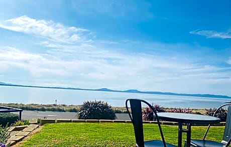 Double or Twin Room with Bay View - Ground Floor