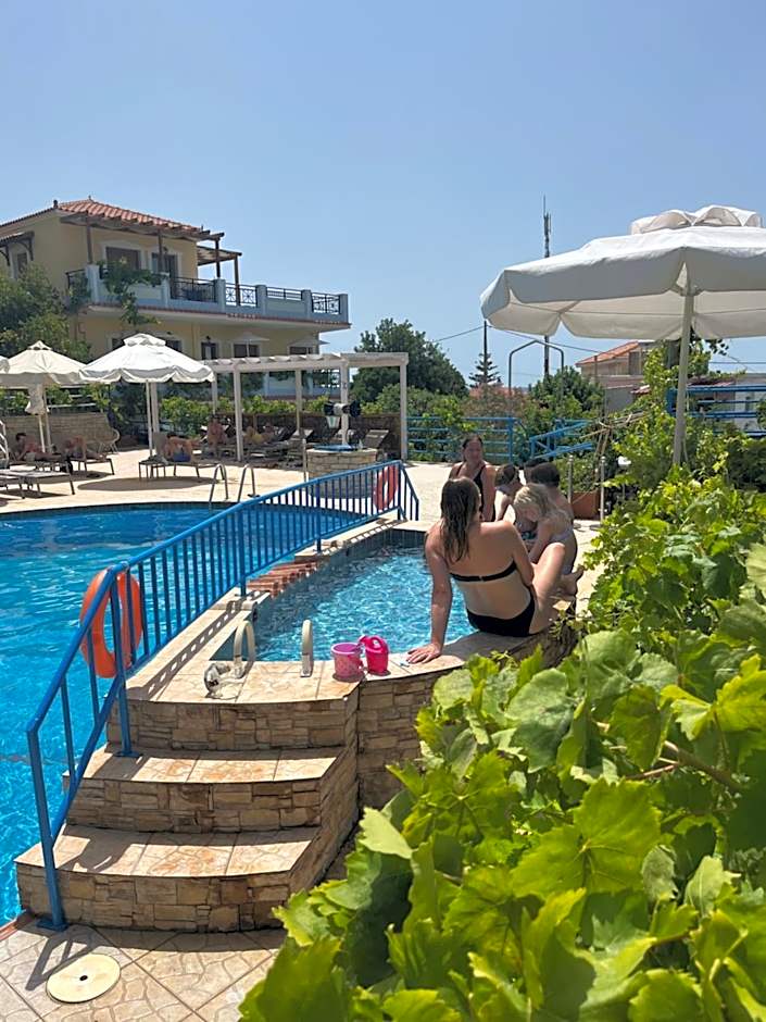 Pantheon Apartments & Studios