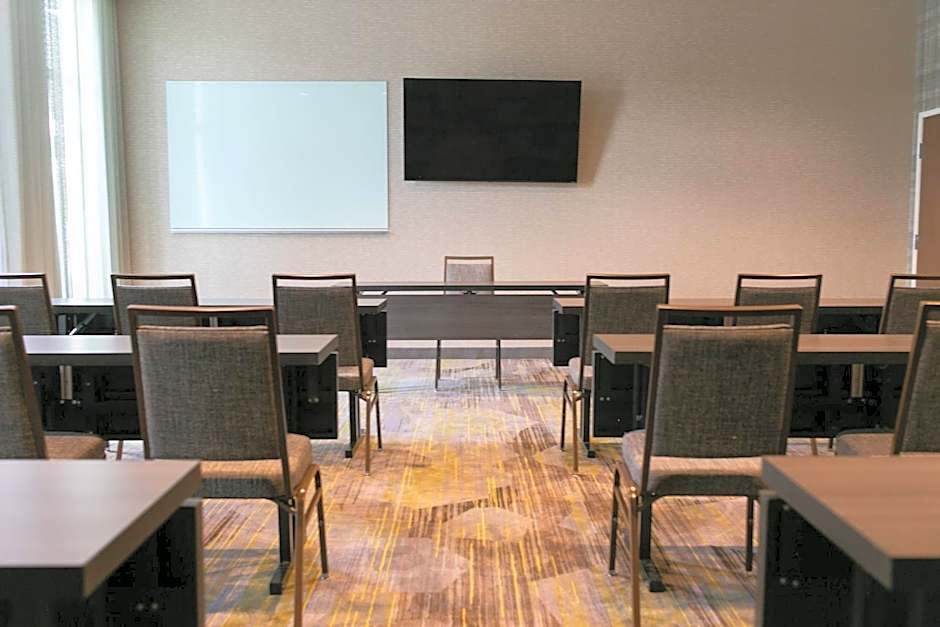 Courtyard by Marriott Elkhart