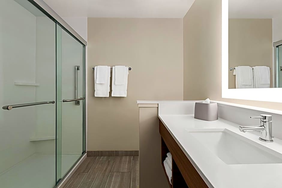 Holiday Inn Express & Suites - Ukiah By IHG