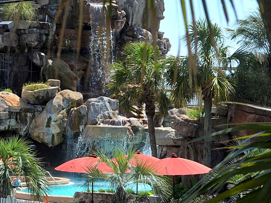 Days Inn by Wyndham Panama City Beach/Ocean Front
