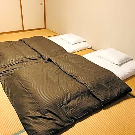 Accessible Japanese-Style Room with Balcony and Mountain View - Ground Floor