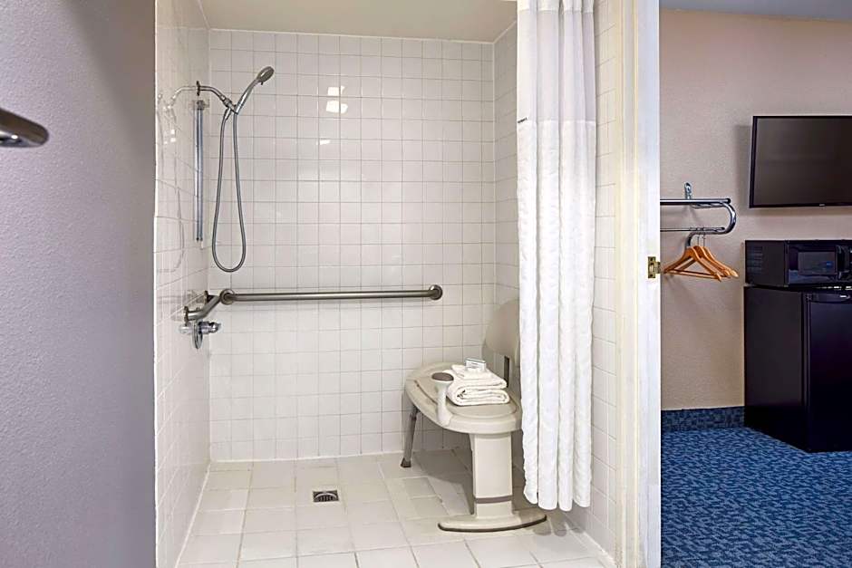 La Quinta Inn & Suites by Wyndham Thousand Oaks Newbury Park