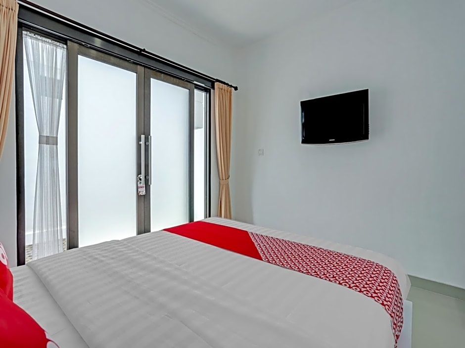 OYO 90525 White Guesthouse