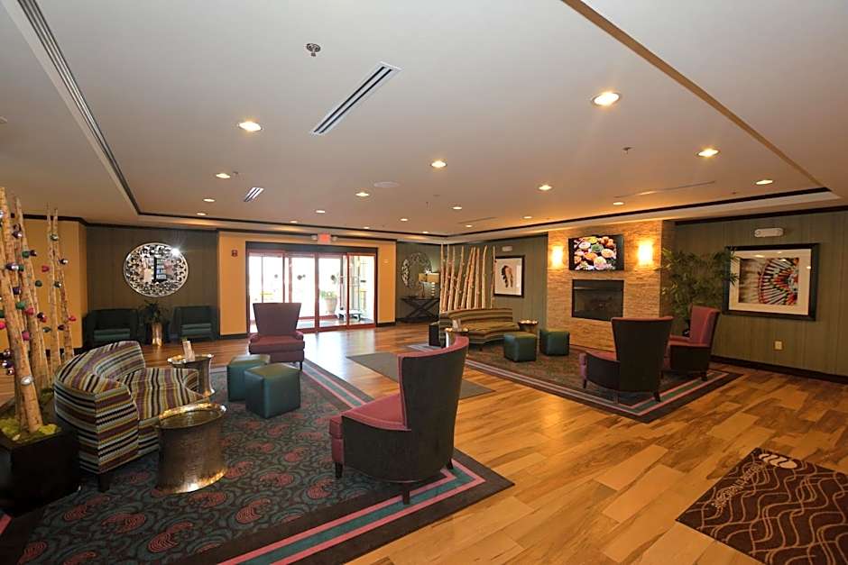 Comfort Inn & Suites - Newcastle