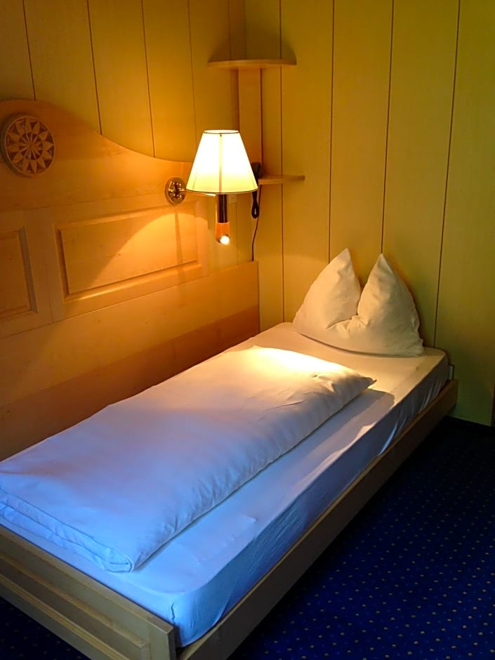 Hotel Bellevue - Traditional Swiss Hideaway