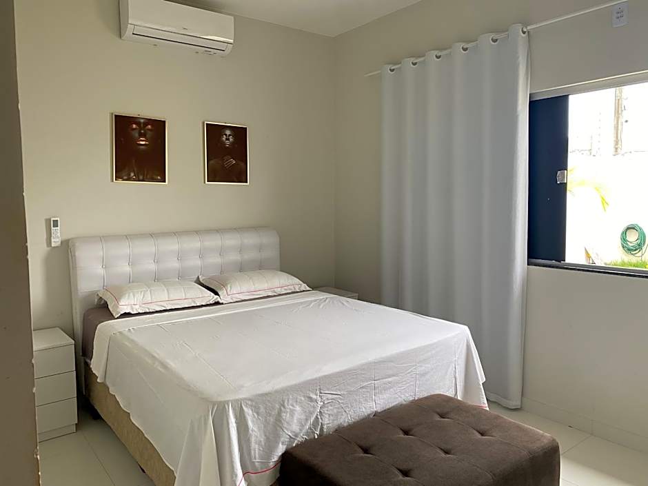 CASA COM PISCINA NA PRAIA