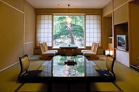Japanese-Style Quadruple Room