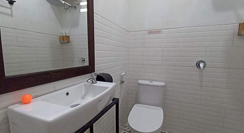 Mruyung Guest House Kota Lama Banyumas Mitra RedDoorz