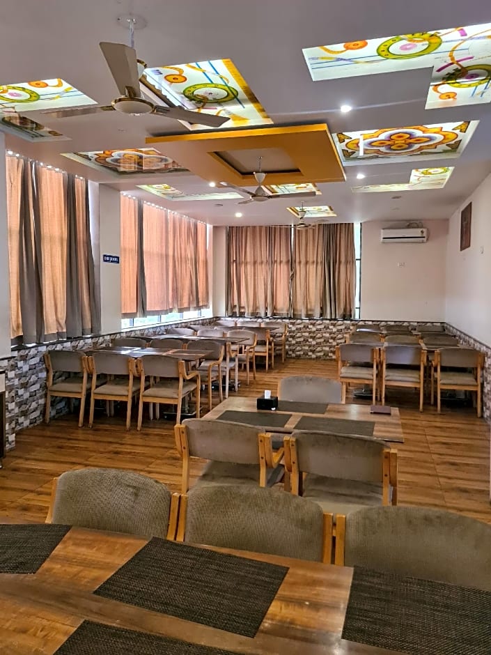 HOTEL SWAMIRAJ EXECUTIVE