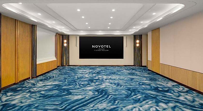 Novotel Bangkok Platinum Hotel