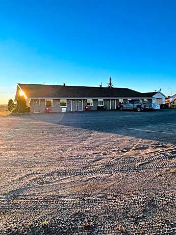 Earlton Motel