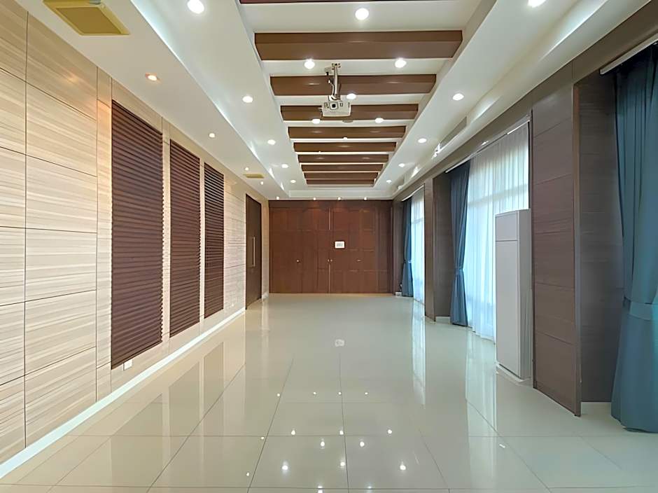 Laemchabang City Hotel