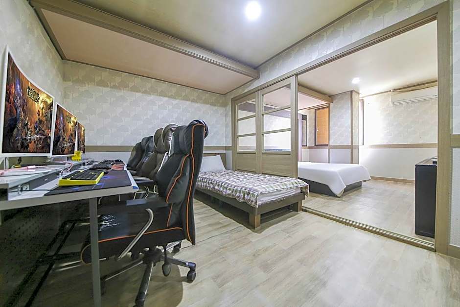 K.S Hotel