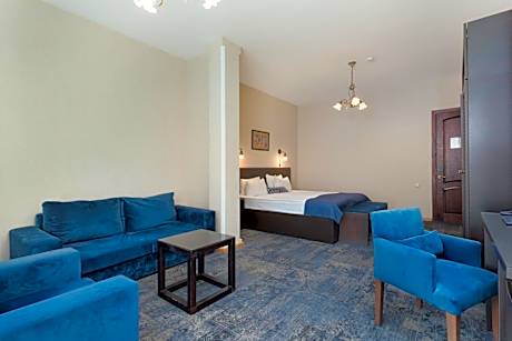 Large Double or Twin Room