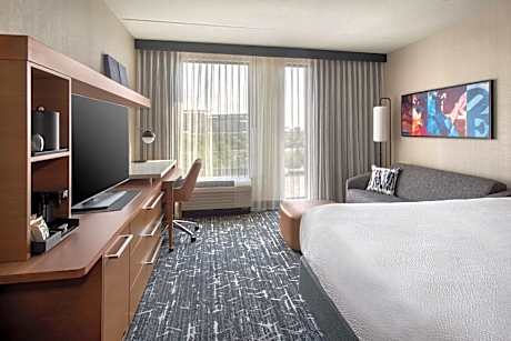 King Room with Sofa Bed - Hearing Accessible