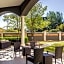 La Quinta Inn & Suites by Wyndham Atlanta Perimeter Medical Center
