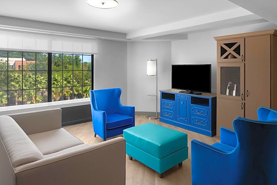 Hotel Indigo Mount Pleasant By IHG