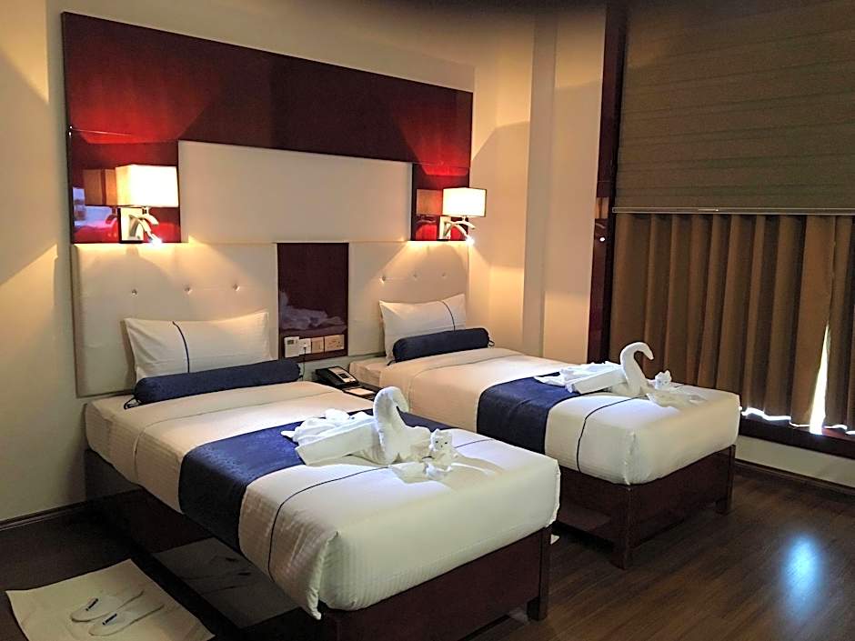 Golden Tulip Headington Ruwi