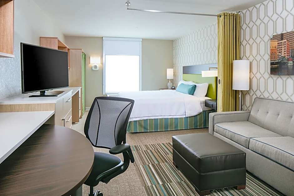 Home2 Suites by Hilton Milwaukee Brookfield