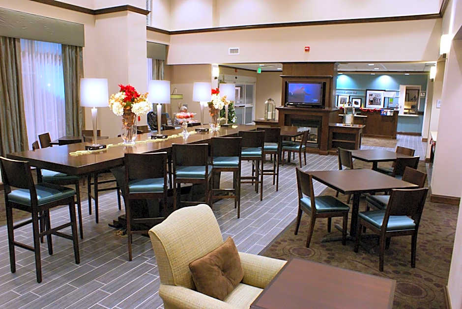 Hampton Inn By Hilton And Suites Suisun City