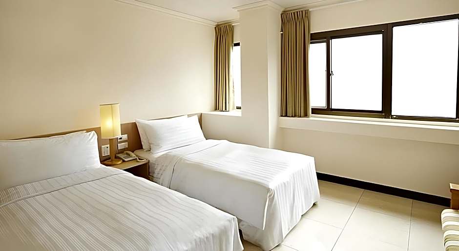 prince hot spring hotel