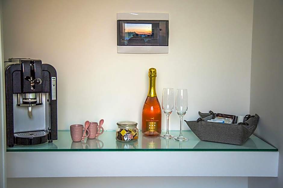 VILLA ADELAIDE SUITE & ROOM