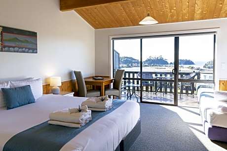 Kimi Ora Eco Resort
