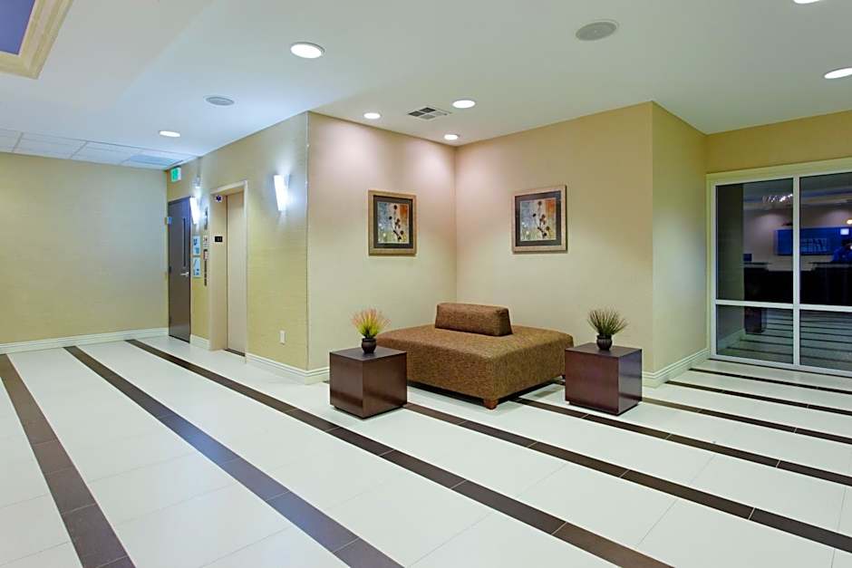 Holiday Inn Express Benicia By IHG