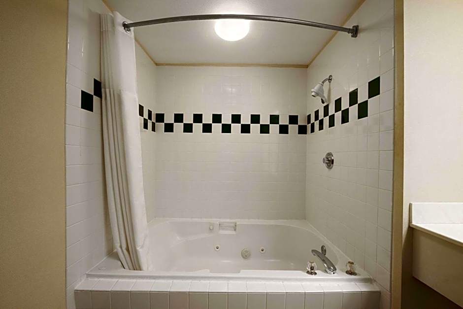 Ramada by Wyndham SeaTac Airport