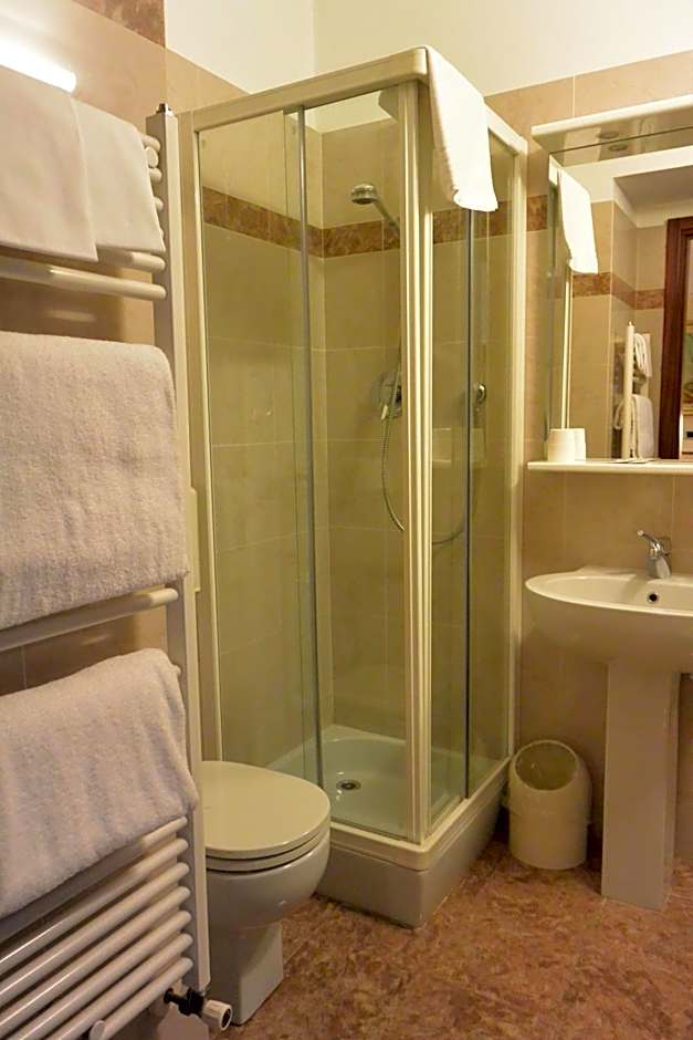 Le Petit Hotel