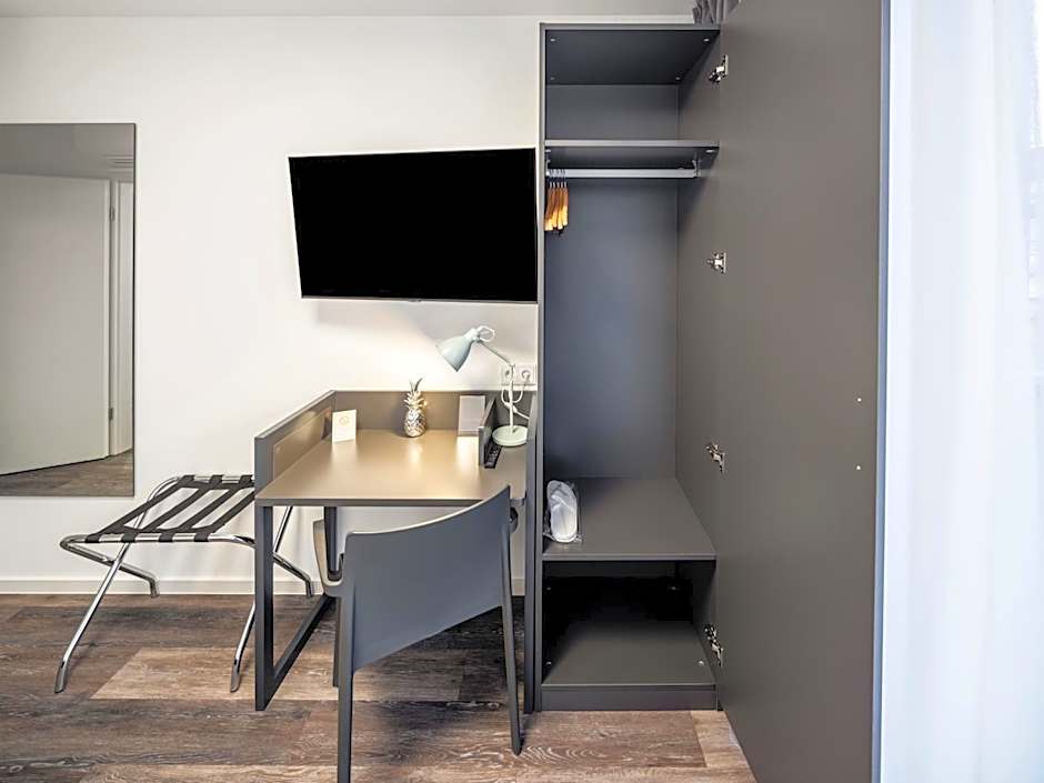 Mood contemporary living