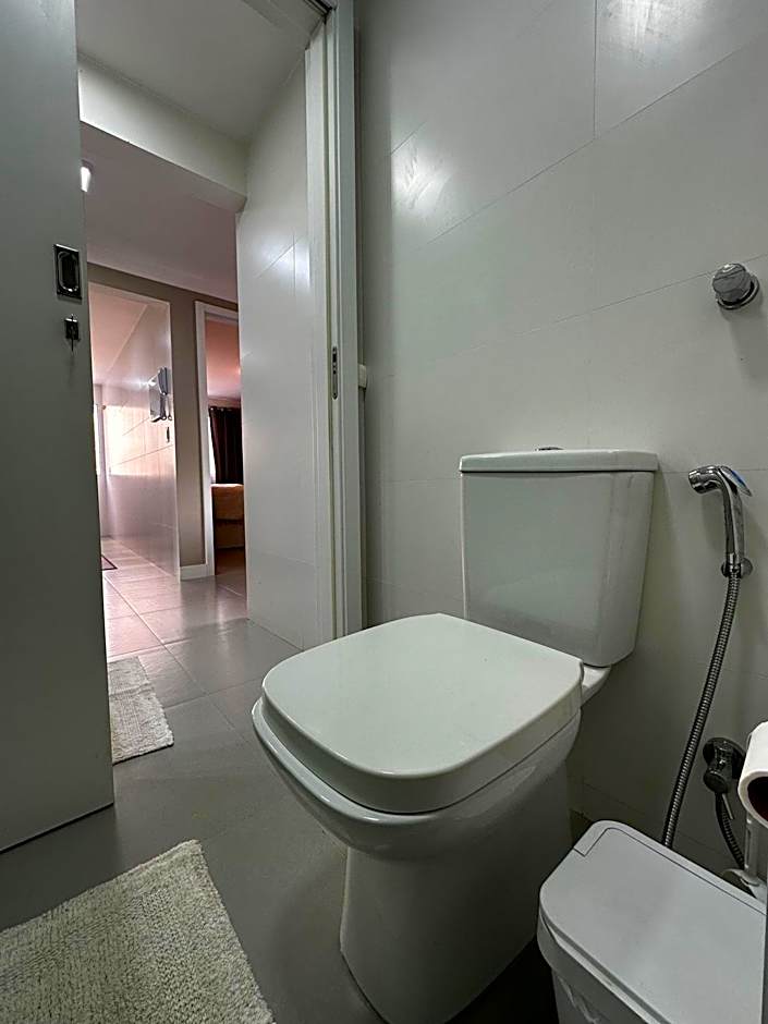 SC01 - 1 Quarto| Centro| Reformado e Completo