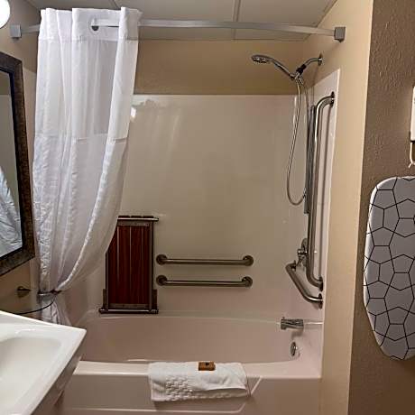 Queen Room with Two Queen Beds - Disability Access