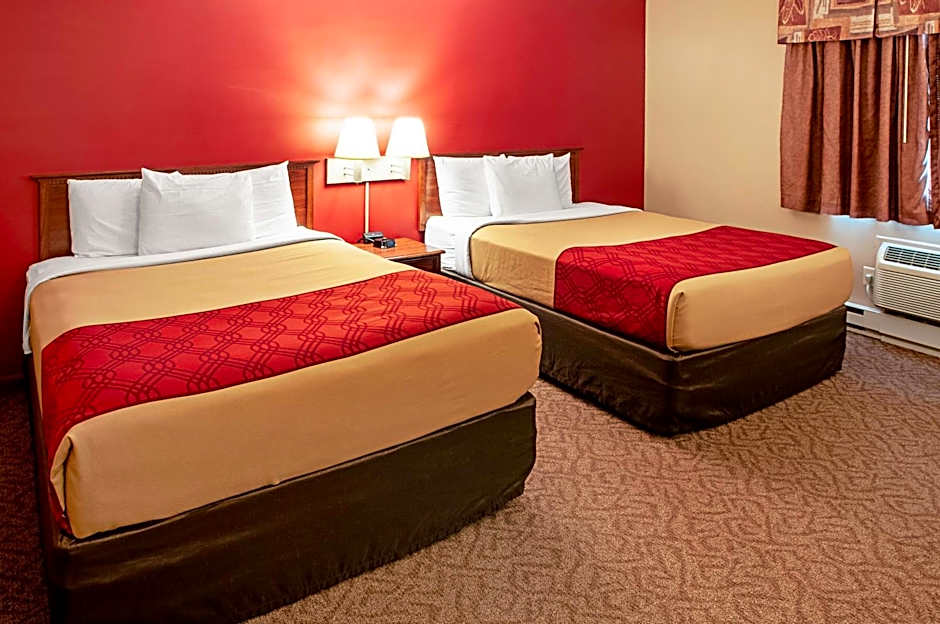 Econo Lodge On The Bay
