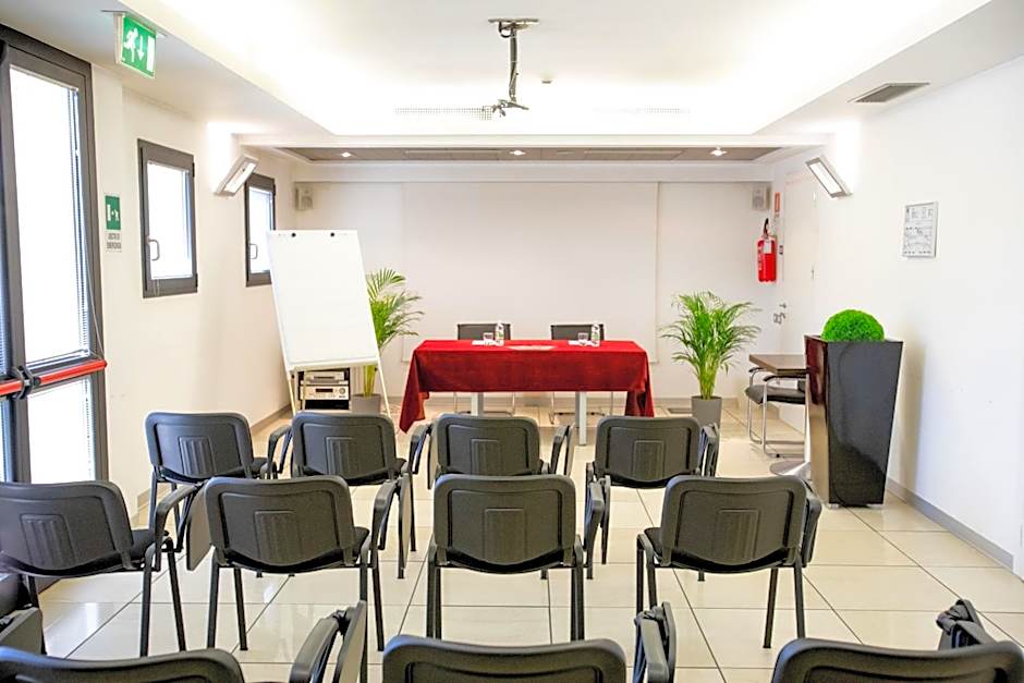 Matrix Hotel & Residence